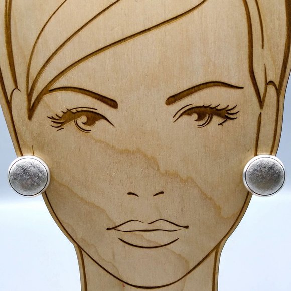 MCM Brushed Button Earrings, Silver Tone Chic Clip On Jewelry Wardrobe Basic - Picture 1 of 5